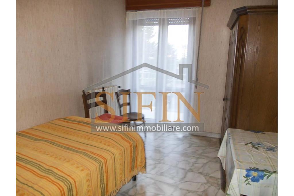 Casa con garage - Carife (AV), via Madonna delle Grazie, a pochi passi da piazza San Giovanni, proponiamo in vendita casa di complessivi mq. 98,00