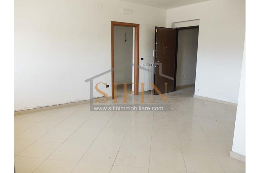 Appartamento 5 vani - GROTTAMINARDA (AV) in zona centralissima, via Largo Mercato, proponiamo in vendita appartamento di nuova costruzione di mq. 160,00 ca.