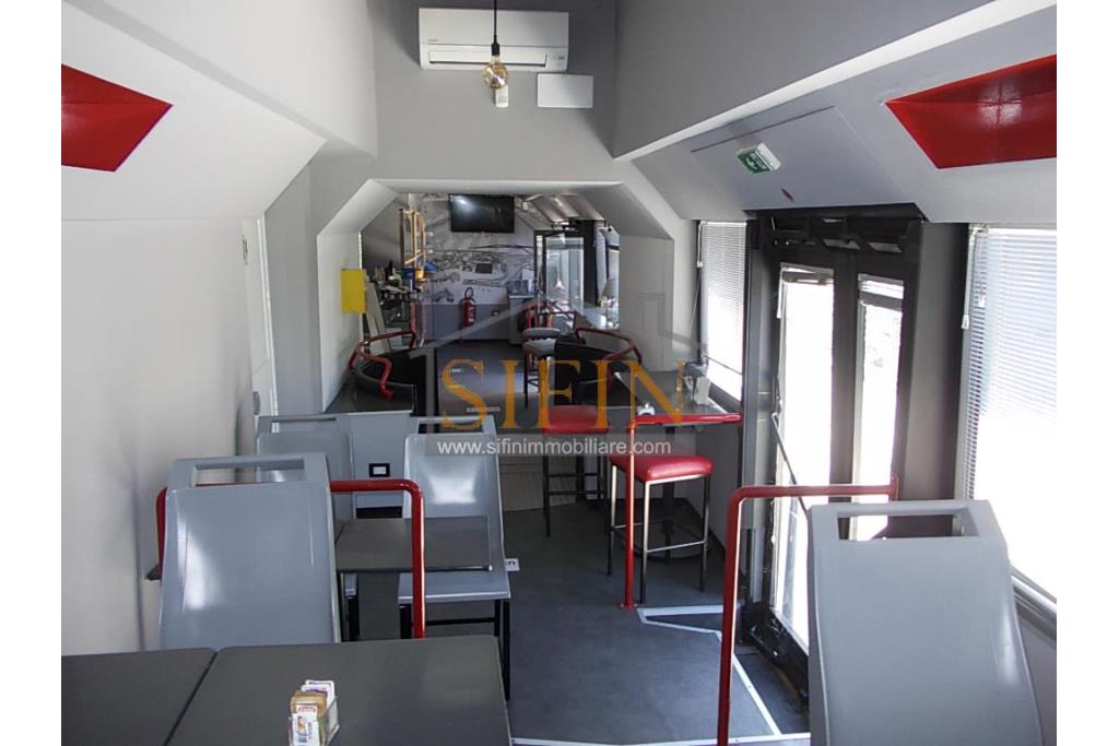 Lounge-Bar Grottaminarda - Grottaminarda, su strada ad alto flusso veicolare (S.S. 90) e con parcheggio, proponiamo in locazione, non il solito locale, ma un Bus Bar, rifinito e pronto all'uso