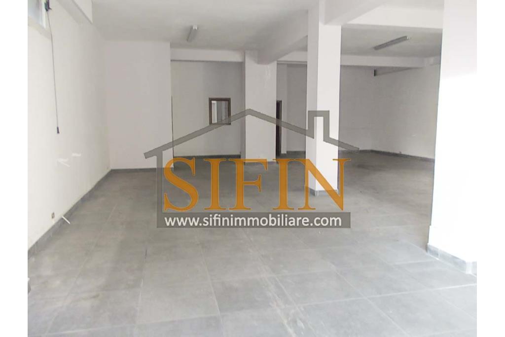 Locale Commerciale - Grottaminarda (AV), via Condotto, proponiamo in locazione locale commerciale di mq. 135,00 ca.