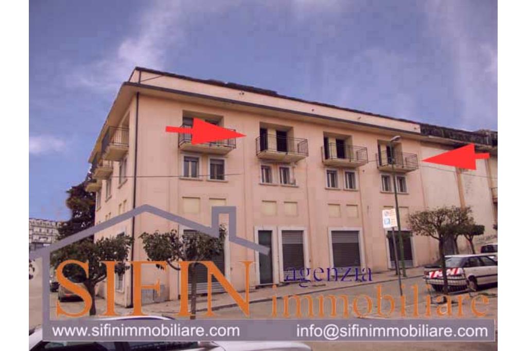 APPARTAMENTO CON ASCENSORE - Grottaminarda, in zona centralissima, via Largo Mercato, proponiamo appartamento in vendita in corso di costruzione di mq. 160,00 ca. con infissi gia installati