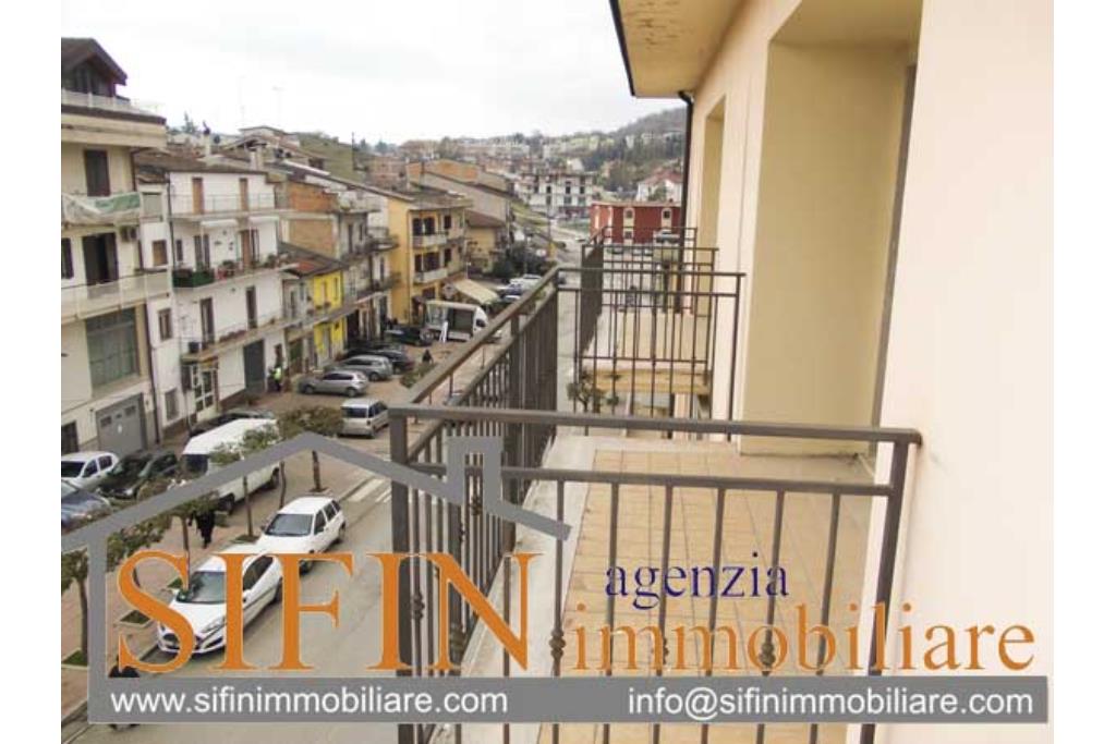 APPARTAMENTO CON ASCENSORE - Grottaminarda, in zona centralissima, via Largo Mercato, proponiamo appartamento in vendita in corso di costruzione di mq. 160,00 ca. con infissi gia installati