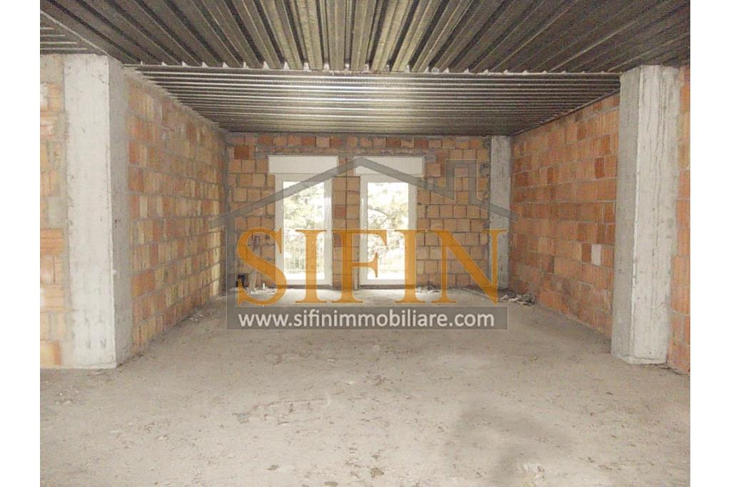 APPARTAMENTO CON ASCENSORE - Grottaminarda, in zona centralissima, via Largo Mercato, proponiamo appartamento in vendita in corso di costruzione di mq. 160,00 ca. con infissi gia installati