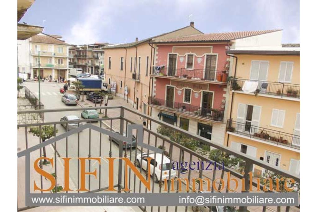 APPARTAMENTO CON ASCENSORE - Grottaminarda, in zona centralissima, via Largo Mercato, proponiamo appartamento in vendita in corso di costruzione di mq. 160,00 ca. con infissi gia installati