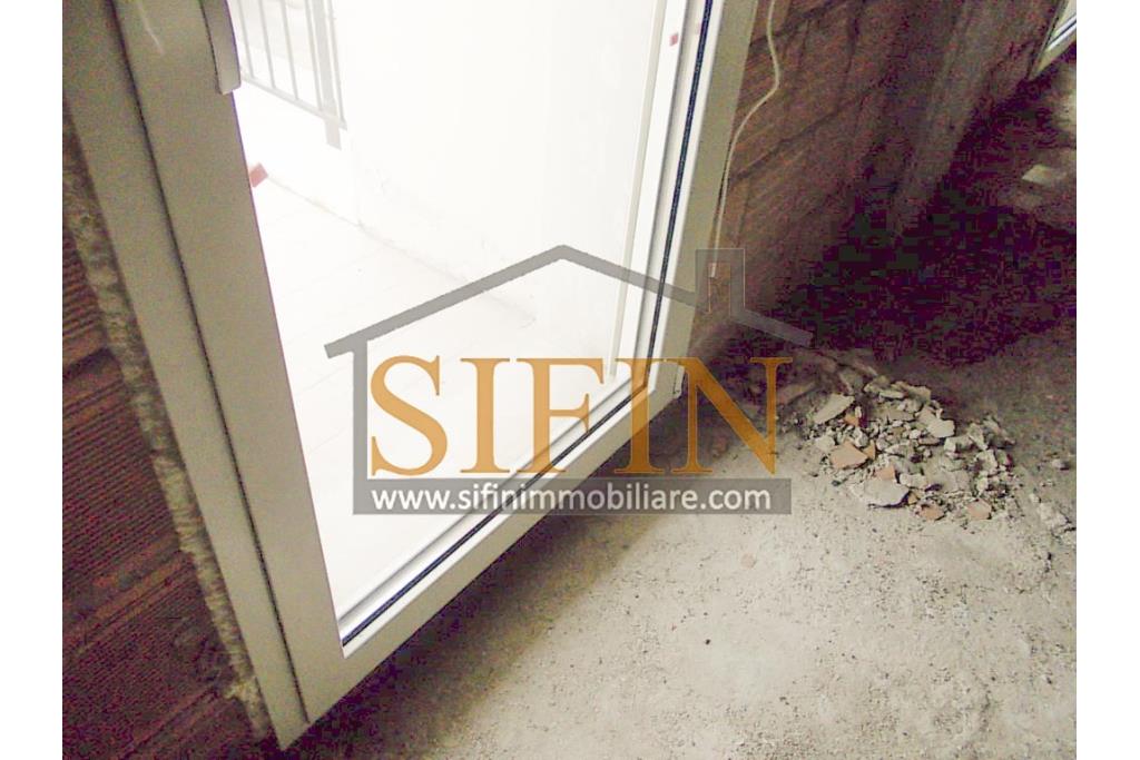 APPARTAMENTO CON ASCENSORE - Grottaminarda, in zona centralissima, via Largo Mercato, proponiamo appartamento in vendita in corso di costruzione di mq. 160,00 ca. con infissi gia installati