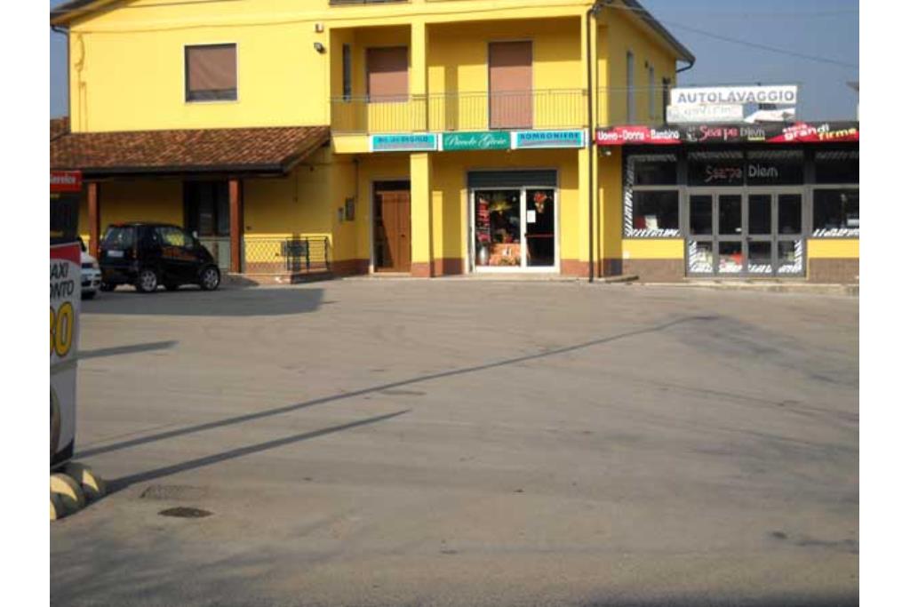 Locale Commerciale - Locale commerciale in locazione alla c/da Ponticelli Grottaminarda