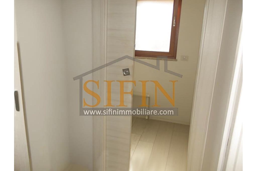 Appartamento Piano Terra - Grottaminarda (AV) in zona semicentrale (via D. Cimarosa) proponiamo in vendita appartamento di nuova costruzione di complessivi mq. 215,00 ca. ubicato al piano terra