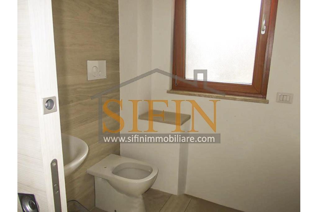 Appartamento Piano Terra - Grottaminarda (AV) in zona semicentrale (via D. Cimarosa) proponiamo in vendita appartamento di nuova costruzione di complessivi mq. 215,00 ca. ubicato al piano terra