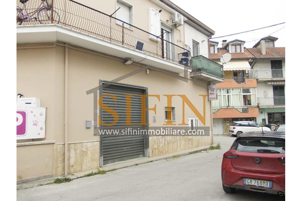 Negozio di Toelettatura PRONTO - Grottaminarda: Affittasi Negozio di Toelettatura 