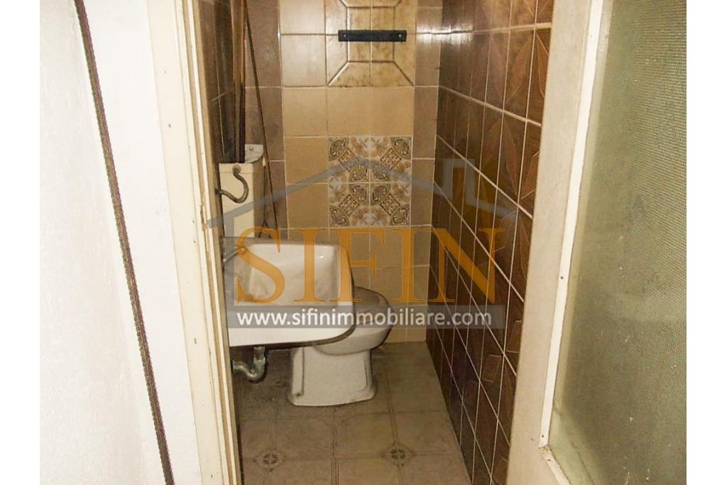 Casa con garage  - Nel cuore di Sant'Angelo all'Esca, nel suggestivo scenario del centro storico, proponiamo in vendita un'esclusiva casa singola di 200 mq complessivi, disposta su due livelli.