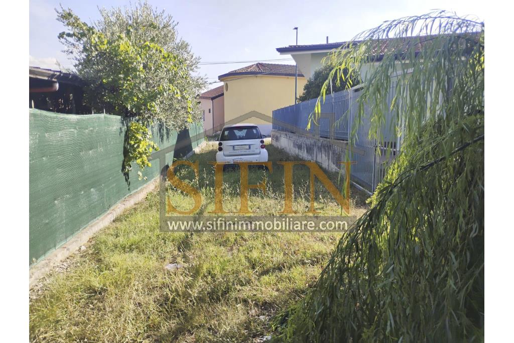 Terreno Edificabile - Grottaminarda, contrada Bosco, proponiamo in vendita terreno edificabile di mq. 4.000,00 ca. in zona molto panoramica