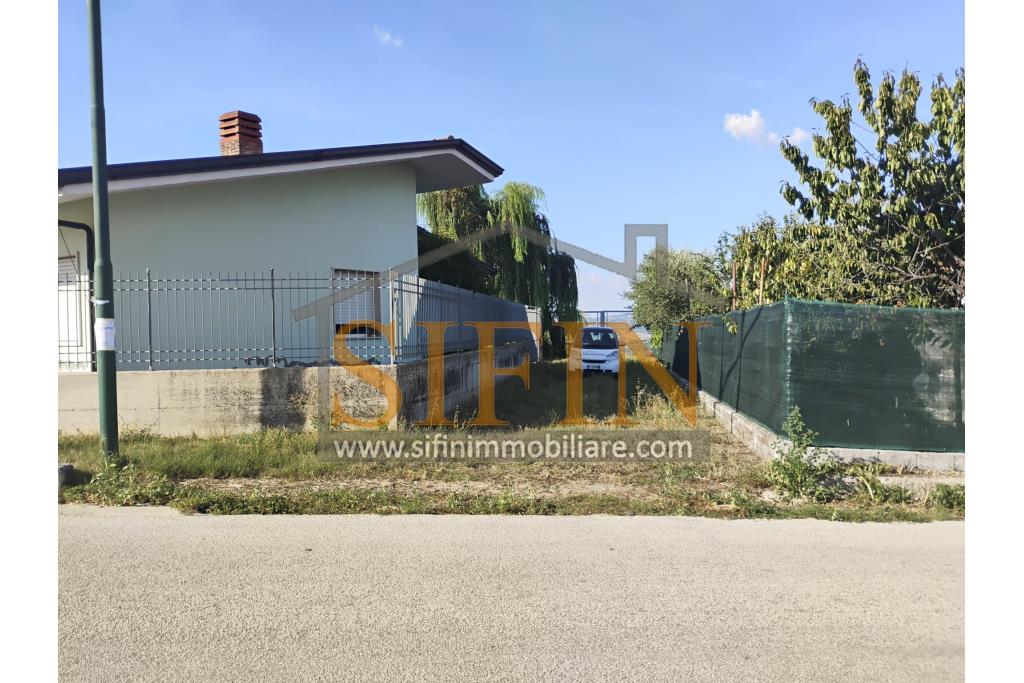 Terreno Edificabile - Grottaminarda, contrada Bosco, proponiamo in vendita terreno edificabile di mq. 4.000,00 ca. in zona molto panoramica