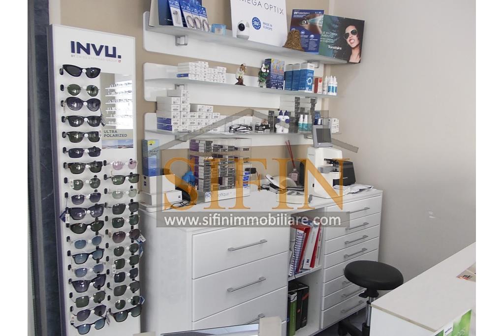 Cessione Attivit� Ottica Storica � Grottaminarda - Proponiamo in vendita un�attivit� di ottica avviata e ben consolidata da oltre 20 anni, situata in Via Francesco Flammia
