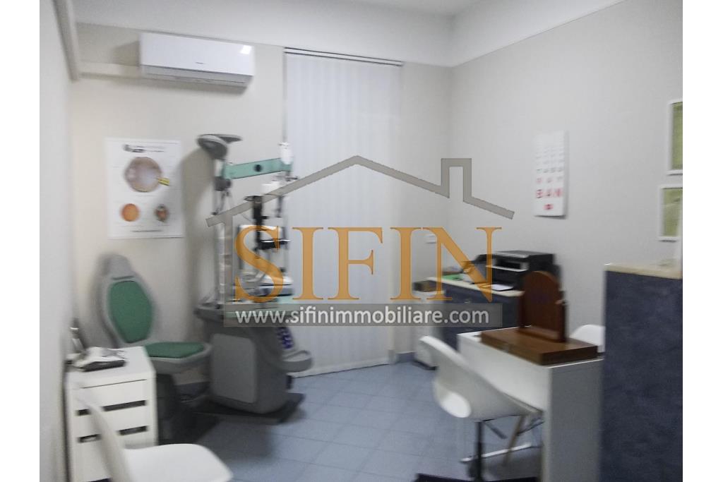 Cessione Attivit� Ottica Storica � Grottaminarda - Proponiamo in vendita un�attivit� di ottica avviata e ben consolidata da oltre 20 anni, situata in Via Francesco Flammia