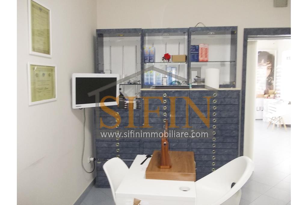 Cessione Attivit� Ottica Storica � Grottaminarda - Proponiamo in vendita un�attivit� di ottica avviata e ben consolidata da oltre 20 anni, situata in Via Francesco Flammia