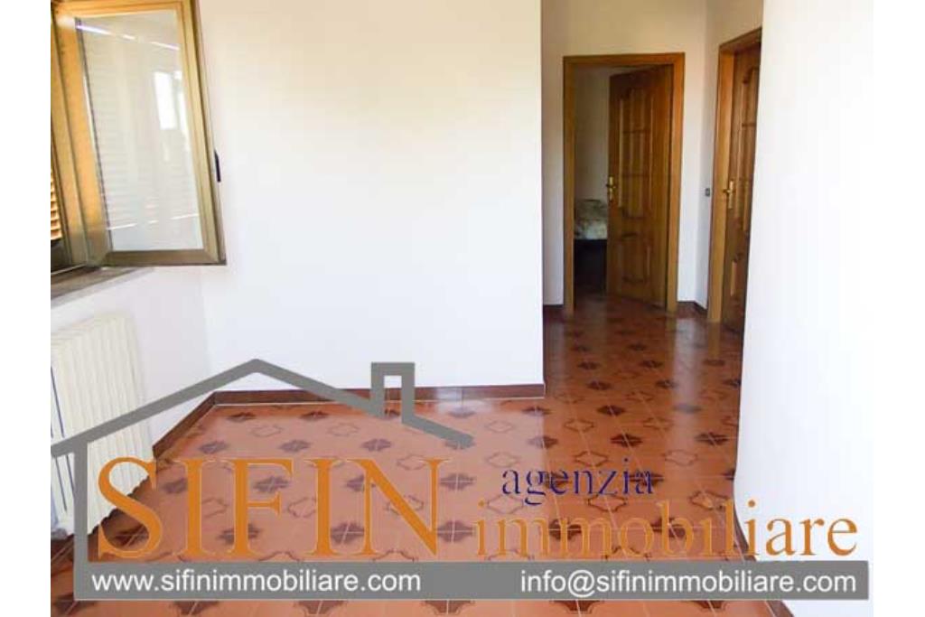 Villa con Giardino - Villa di mq. 350,00 con giardino vendita Frigento localit Pagliara