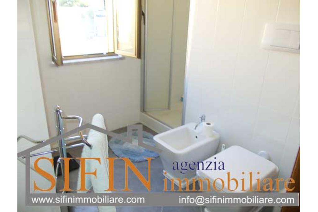 Villa con Giardino - Villa di mq. 350,00 con giardino vendita Frigento localit Pagliara