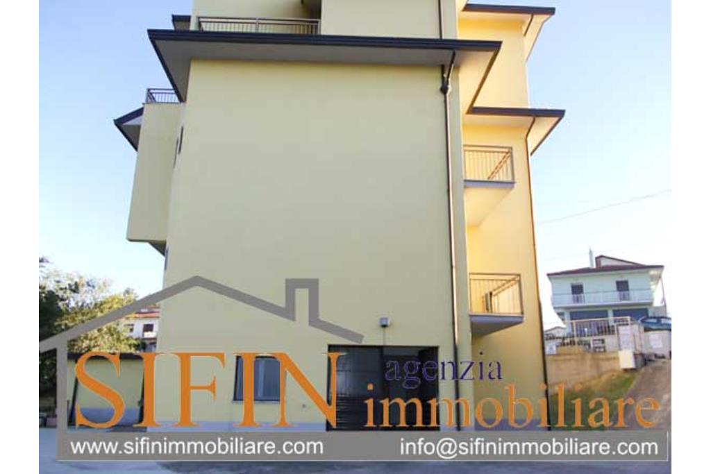 Villa con Giardino - Villa di mq. 350,00 con giardino vendita Frigento localit Pagliara