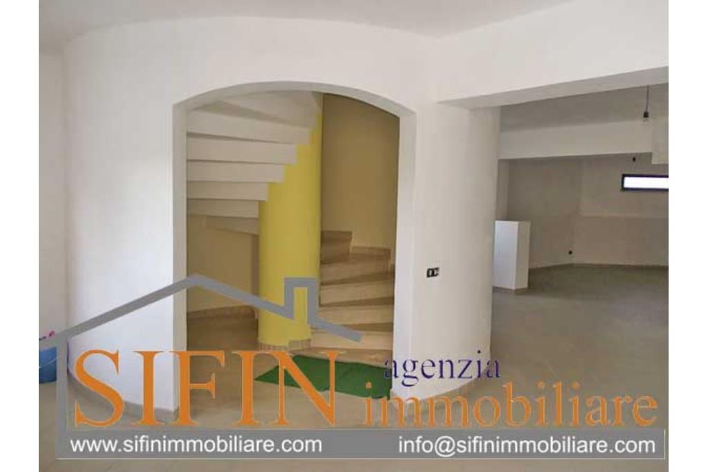 Villa con Giardino - Villa di mq. 350,00 con giardino vendita Frigento localit Pagliara