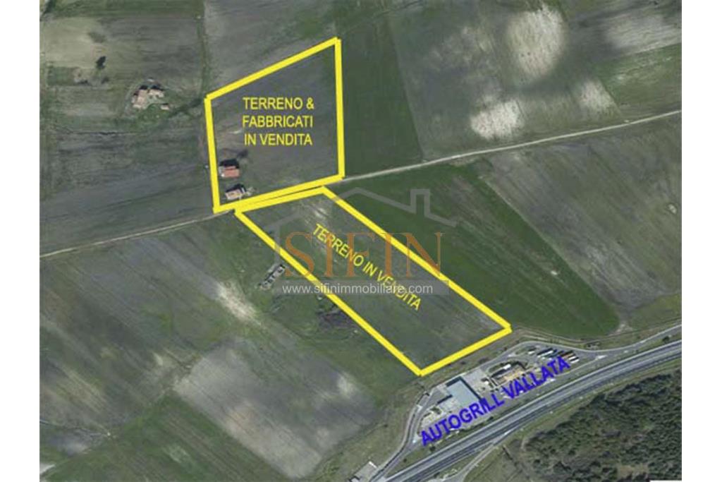 Casa con tre ettari di terreno - Casa di mq. 300,00 con mq. 33.000,00 di terreno con rudere di mq. 130,00