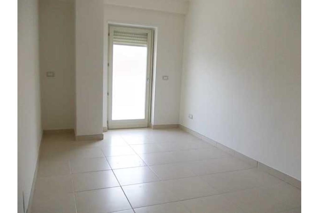 Appartamento con Garage - Ariano Irpino Appartamento con garage ubicato alla C/da Cardito via Piano di Zona