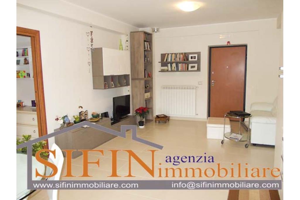 Appartamento con due garages - appartamento mq 150,00 con due garage in vendita ad ariano irpino