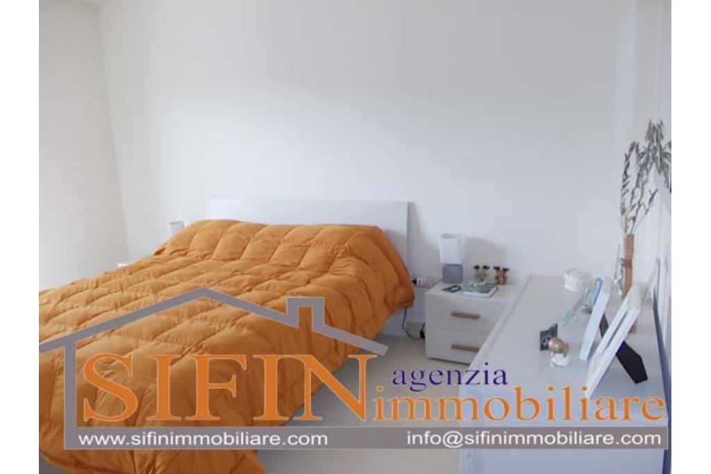 Appartamento con due garages - appartamento mq 150,00 con due garage in vendita ad ariano irpino