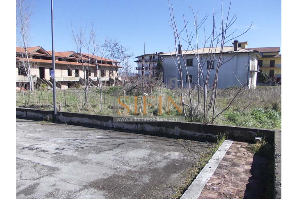 Terreno Edificabile - Lotto edificabile di mq. 1.000,00 ca. in vendita a  Ventivano (AV)