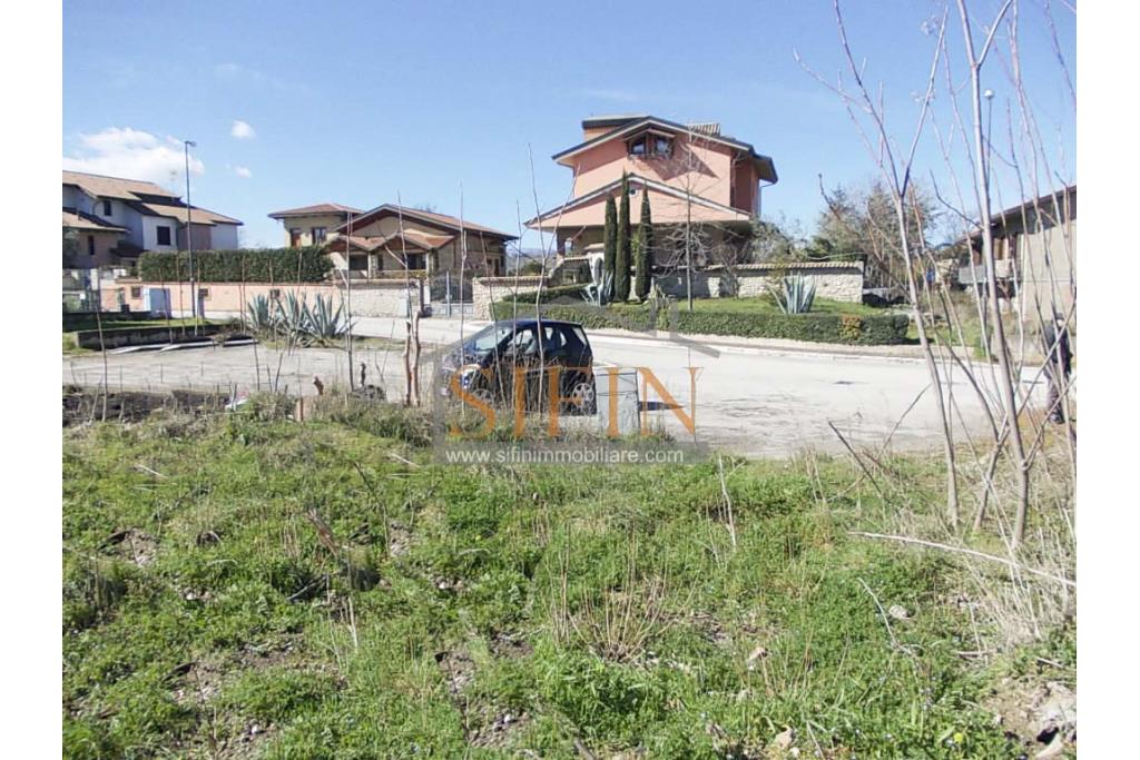 Terreno Edificabile - Lotto edificabile di mq. 1.000,00 ca. in vendita a  Ventivano (AV)