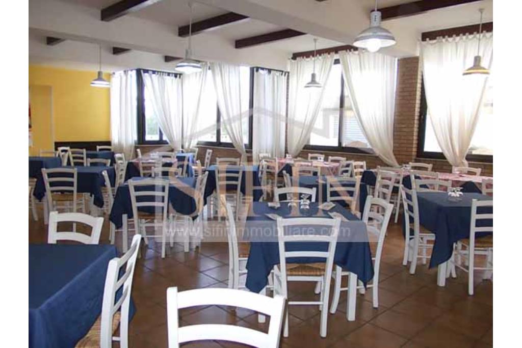 Ristorante Pizzeria Braceria - Grottaminarda, proponiamo in locazione ristorante pizzeria con piccola braceria