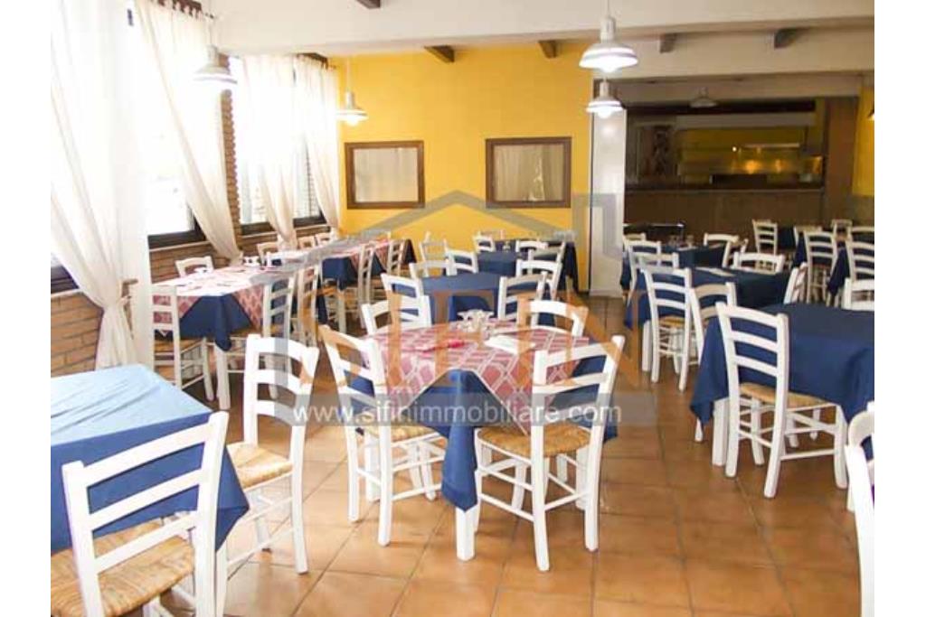 Ristorante Pizzeria Braceria - Grottaminarda, proponiamo in locazione ristorante pizzeria con piccola braceria