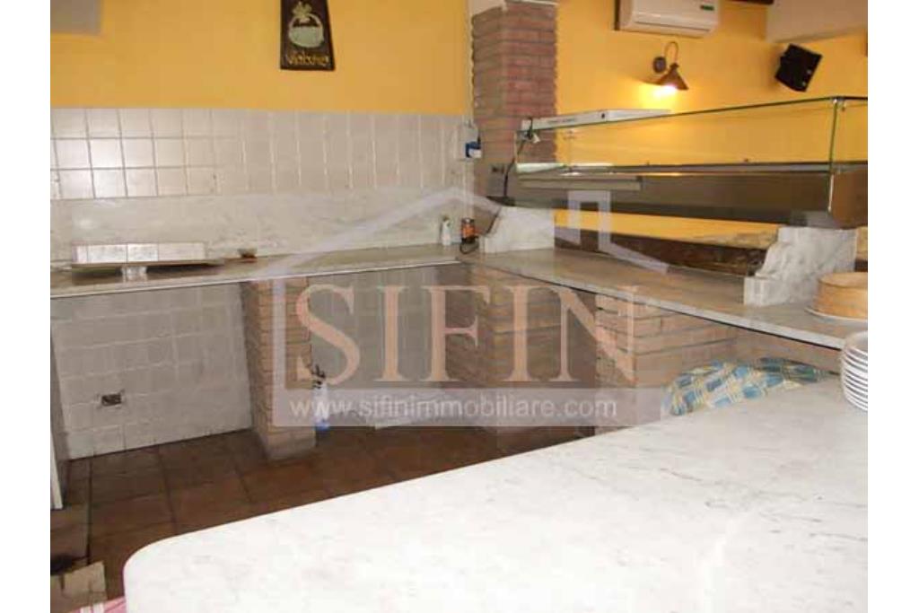 Ristorante Pizzeria Braceria - Grottaminarda, proponiamo in locazione ristorante pizzeria con piccola braceria