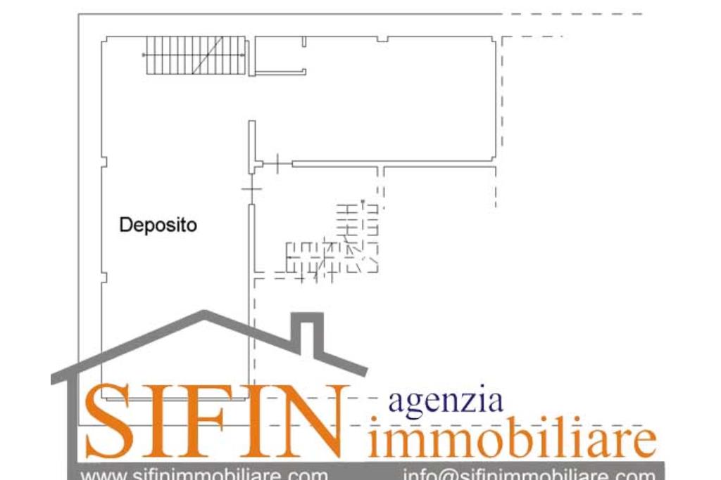 Locale con deposito - Grottaminarda, locale commerciale di mq. 150,00 pi 150,00 di deposito in vendita in zona centralissima