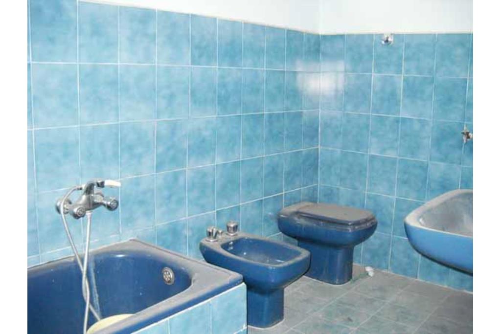 Appartamento con terrazzo - Bonito, sulla centralissima via Roma, proponiamo in vendita appartamento e mansarda posti rispettivamente al secondo e terzo piano per un totale di mq. 130,00