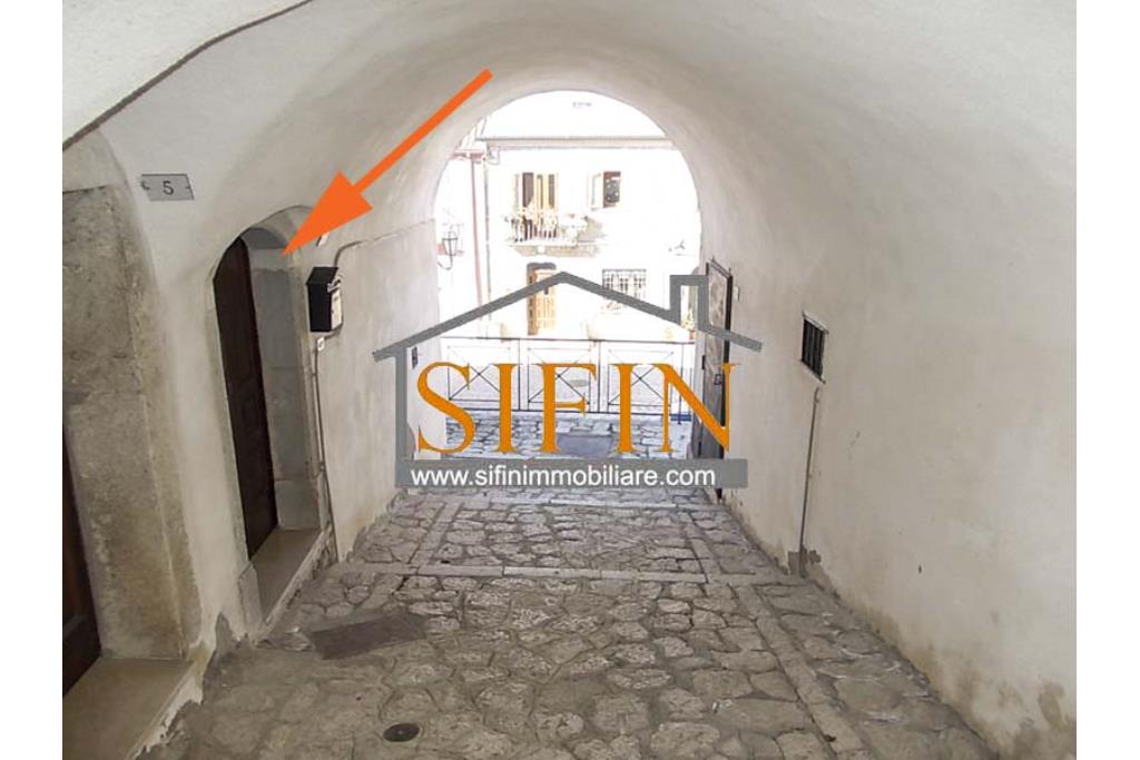 Appartamento Arredato - GUARDIA LOMBARDI (AV) in zona centrale proponiamo in vendita accogliente e ben rifinito appartamento arredato