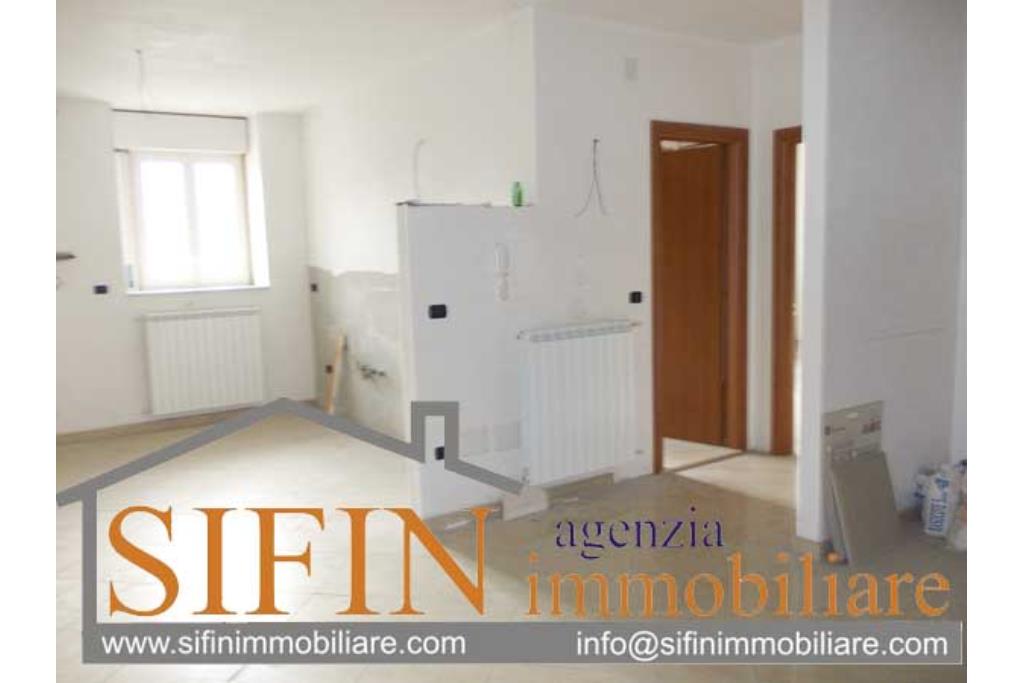Appartamento  - GROTTAMINARDA (AV) in zona centralissima, via Largo Mercato, proponiamo in vendita appartamento per un totale di mq. 320,00 