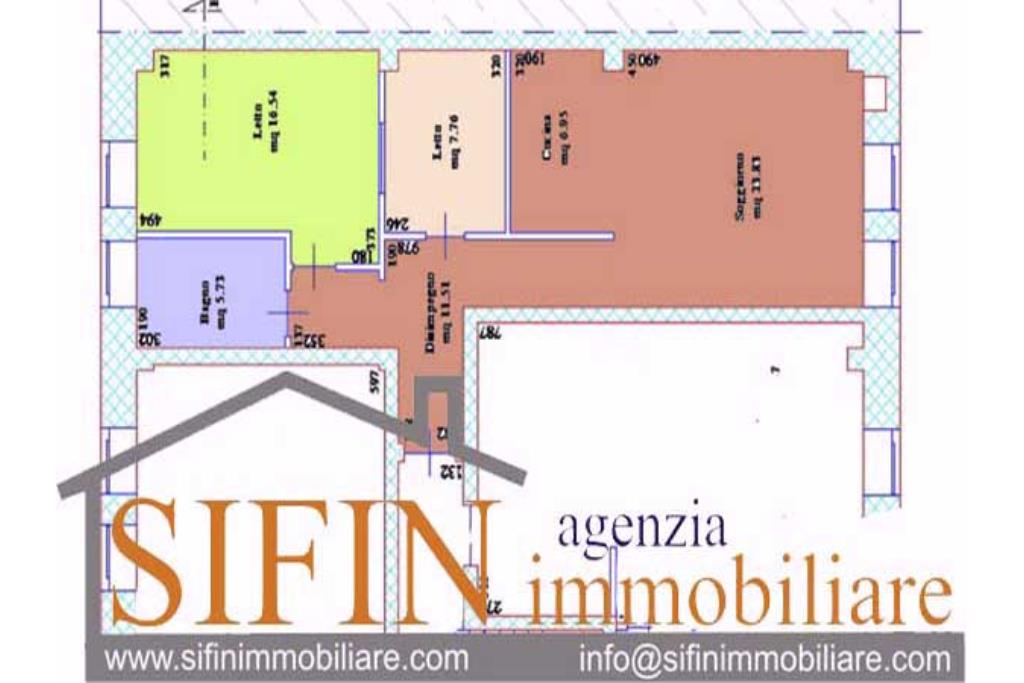Appartamento con ascensore - Appartamento di mq. 81,00  in vendita nella centralissima Via Largo Mercato, in palazzina con ascensore