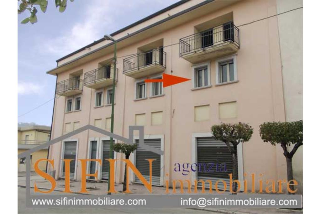 Appartamento con ascensore - Appartamento di mq. 81,00  in vendita nella centralissima Via Largo Mercato, in palazzina con ascensore