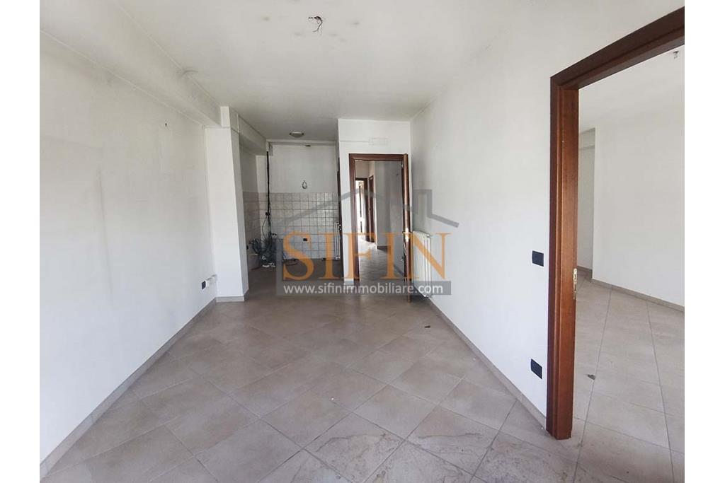 Appartamento Centrale - Grottaminarda, corso Vittorio Veneto, proponiamo in vendita appartamento di mq. 105,00 oltre a mq. 12,00 di balconi