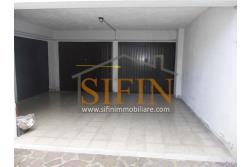 Appartamento con garage - Sturno (AV) via Raffaello, a soli 850 metri da piazza Municipio, proponiamo in vendita appartamento di complessi mq. 180,00 oltre balconi e box auto di mq. 15,00 ca.