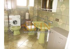 Palazzina con giardino - Carife, via Contardi, in posizione sovrastante e panoramica, proponiamo in vendita palazzina di compressivi mq. 240,00