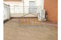 Palazzina con giardino - Carife, via Contardi, in posizione sovrastante e panoramica, proponiamo in vendita palazzina di compressivi mq. 240,00