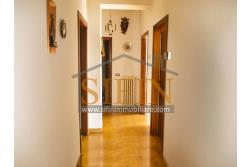 Palazzina con giardino - Carife, via Contardi, in posizione sovrastante e panoramica, proponiamo in vendita palazzina di compressivi mq. 240,00