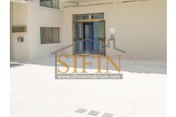 Locale Commerciale - Grottaminarda (AV) via Condotto, proponiamo in locazione locale commerciale di mq. 400,00 oltre a mq. 450,00 di piazzale ad uso esclusivo.