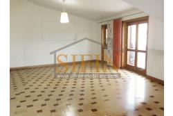 mansarda con terrazzi - Splendido Appartamento Mansardato di mq. 135,00 oltre a mq. 35,00 di balconi/terrazzi in Grottaminarda via Condotto, con tre camere da letto e due bagni, cucina e salone