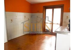 mansarda con terrazzi - Splendido Appartamento Mansardato di mq. 135,00 oltre a mq. 35,00 di balconi/terrazzi in Grottaminarda via Condotto, con tre camere da letto e due bagni, cucina e salone