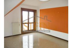 mansarda con terrazzi - Splendido Appartamento Mansardato di mq. 135,00 oltre a mq. 35,00 di balconi/terrazzi in Grottaminarda via Condotto, con tre camere da letto e due bagni, cucina e salone
