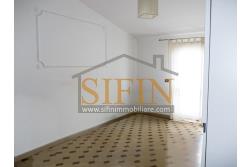 mansarda con terrazzi - Splendido Appartamento Mansardato di mq. 135,00 oltre a mq. 35,00 di balconi/terrazzi in Grottaminarda via Condotto, con tre camere da letto e due bagni, cucina e salone