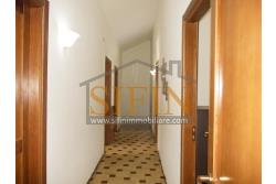 mansarda con terrazzi - Splendido Appartamento Mansardato di mq. 135,00 oltre a mq. 35,00 di balconi/terrazzi in Grottaminarda via Condotto, con tre camere da letto e due bagni, cucina e salone