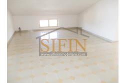 Villa con Giardino - A Villamaina, a soli 300 metri da Piazza Risorgimento, proponiamo in vendita una villa indipendente disposta su tre livelli, di complessivi mq. 300,00 oltre giardino di mq. 350,00 ca. ideale per chi è alla ricerca di ampi spazi e di una soluzione abitativa versatile.